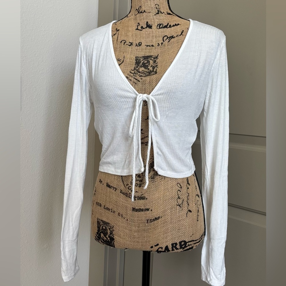 FASHION NOVA White Cropped Sweater